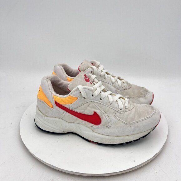 Vintage Nike Icarus Women Size 7 White Red Yellow Sneaker Made In Indonesia - Picture 2 of 12